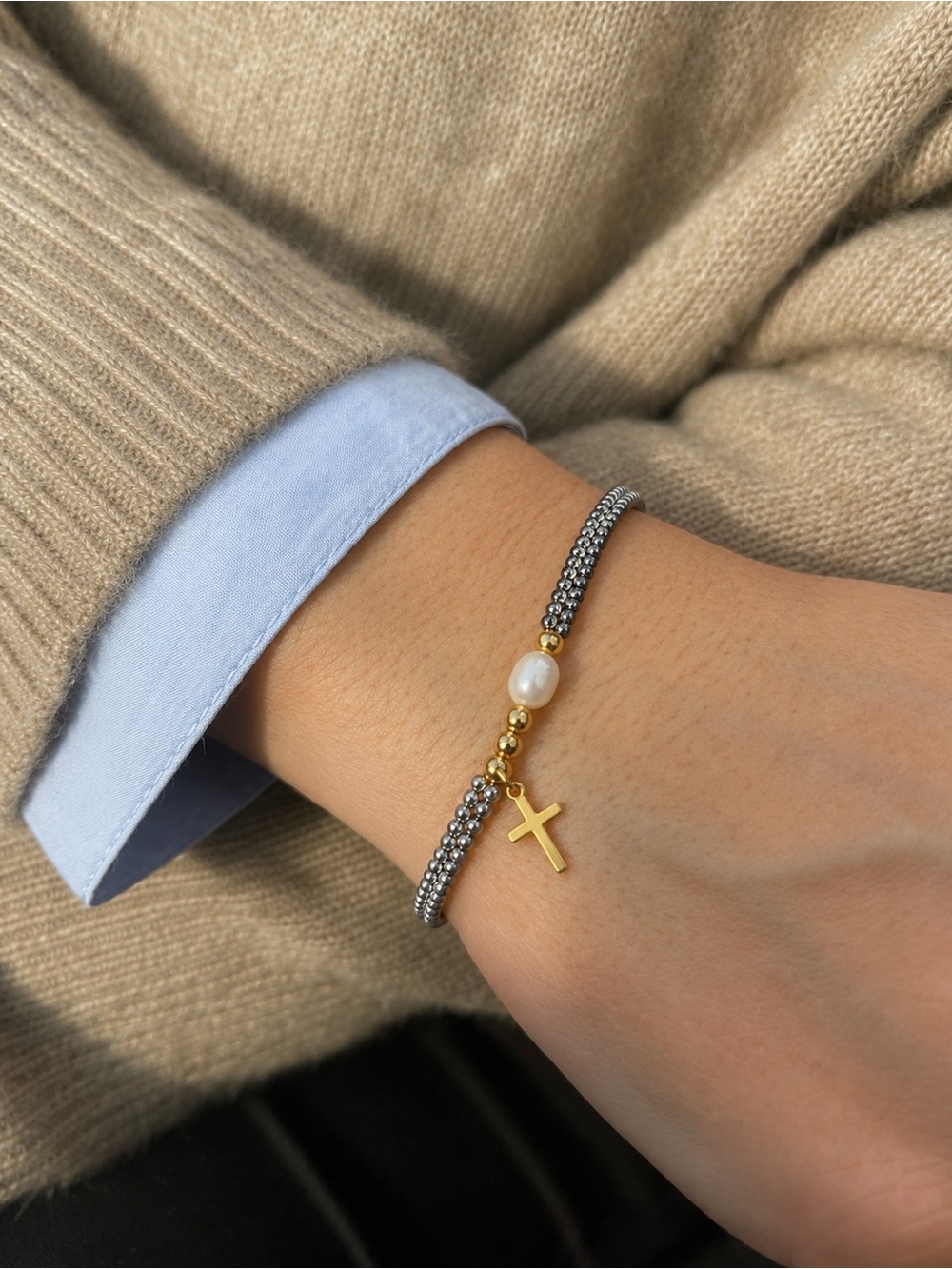 Two-Tone Pearl & Cross Bracelet in Gold and Silver